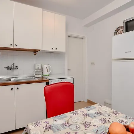 Apartmán Family Friendly Seaside - 26984 Vir