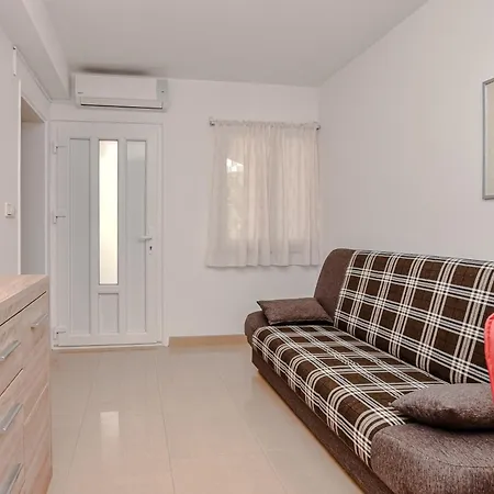 Family Friendly Seaside - 26984